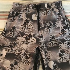 Men’s swim shorts